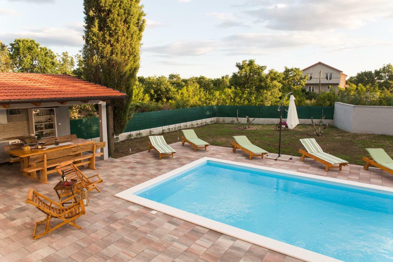 Villa Nava Бенковац Екстериор снимка