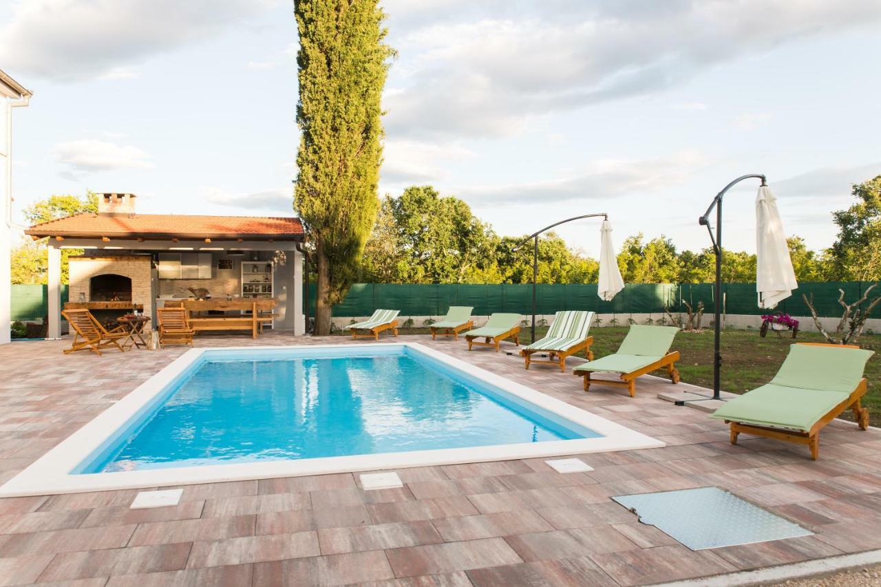 Villa Nava Бенковац Екстериор снимка