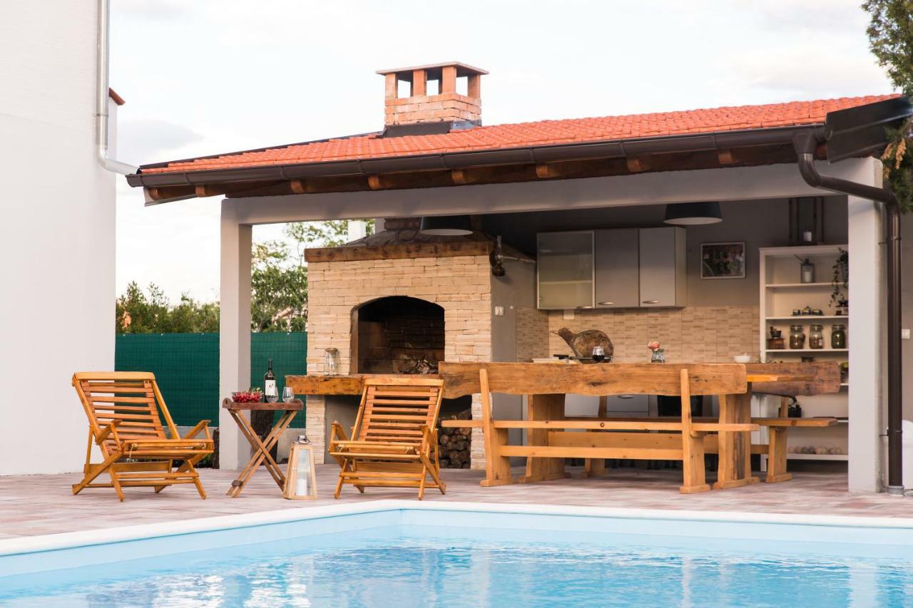 Villa Nava Бенковац Екстериор снимка